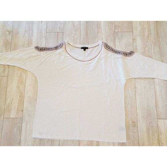 Lane Bryant White Shirt‎ Size 14/16 Cold Shoulder Long Sleeves Embroidered - Picture 1 of 7